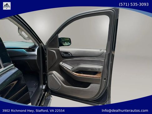 Used 2019 Chevrolet Tahoe LS RWD image 18