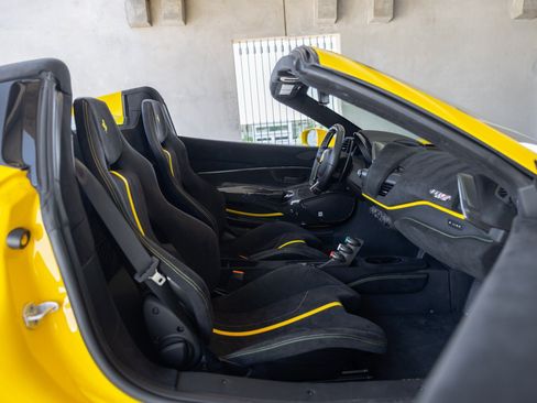 Used 2020 Ferrari 488 Pista Spider RWD image 65