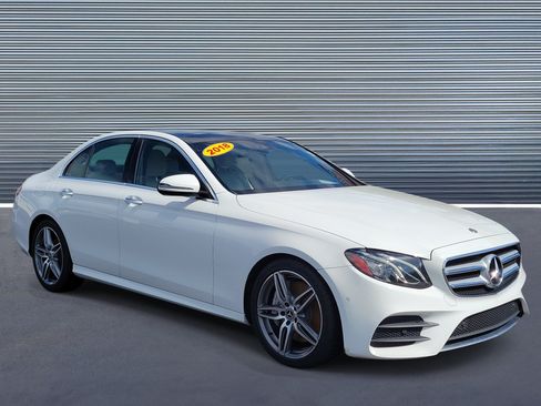 Used 2018 Mercedes-Benz E 300 image 2