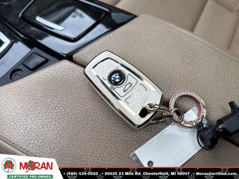 Used 2011 BMW 550i Sedan image 35