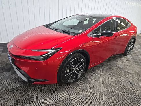 Used 2024 Toyota Prius Limited AWD/4WD image 9