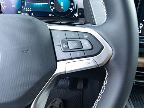 New 2026 Volkswagen Atlas Cross Sport SE image 23