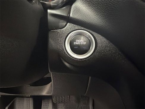 Certified 2024 Chevrolet Equinox LT w/ LPO, Floor Liner Package image 17