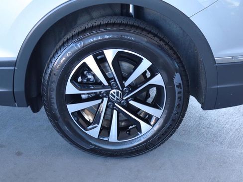 Used 2023 Volkswagen Tiguan S FWD image 11