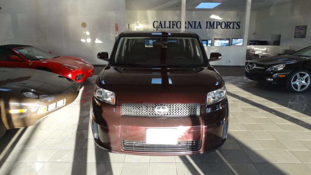 Used 2008 Scion xB FWD image 2