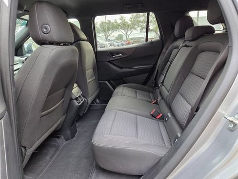 Certified 2025 Chevrolet Equinox LT FWD image 13