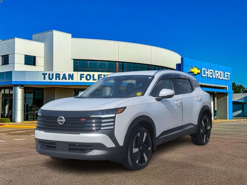 Used 2025 Nissan Kicks SR FWD image 30