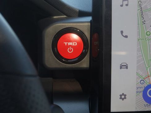 Used 2025 Toyota Tacoma TRD Sport w/ TRD Sport Premium Package AWD/4WD image 16