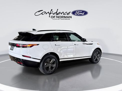Used 2025 Land Rover Range Rover Velar Dynamic SE image 9