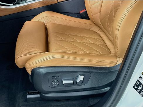 Used 2026 BMW X5 xDrive40i w/ M Sport Package AWD/4WD image 20