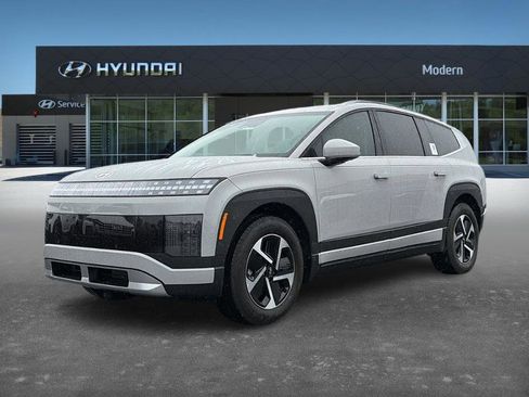 New 2026 Hyundai Ioniq 9 SE image 1