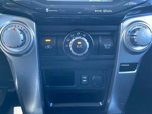 Used 2015 Toyota 4Runner SR5 Premium RWD image 22