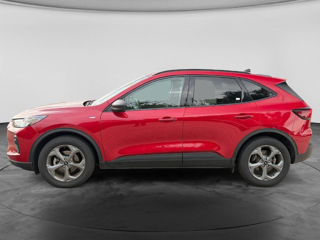 Used 2025 Ford Escape ST-Line FWD image 5