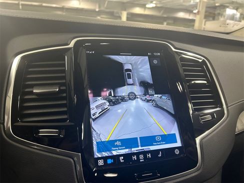 Certified 2024 Volvo XC90 T8 Ultimate w/ Protection Package Premier image 16