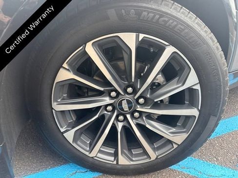Used 2025 Cadillac Lyriq Sport AWD/4WD image 12