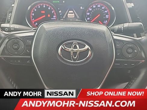 Used 2018 Toyota Camry XSE image 24