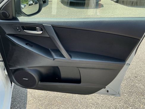 Used 2010 MAZDA MAZDA3 i Touring FWD image 23