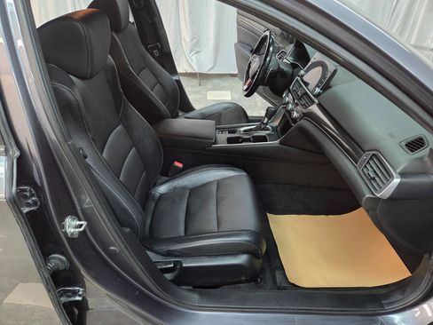 Used 2020 Honda Accord Sport image 15
