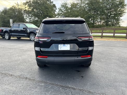 New 2025 Jeep Grand Cherokee L Limited w/ Luxury Tech Group II image 6