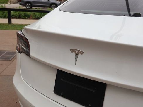 Used 2020 Tesla Model 3 Standard Range Plus RWD image 8