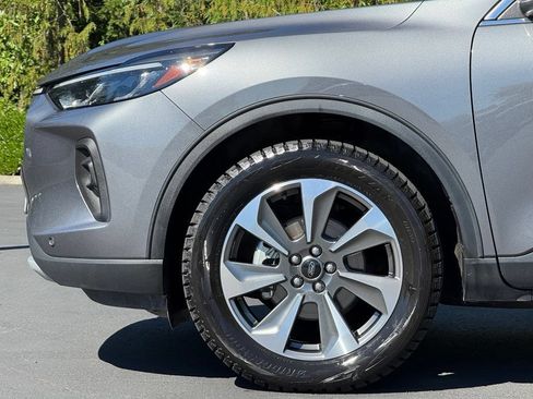 Used 2024 Ford Escape Platinum AWD/4WD image 4