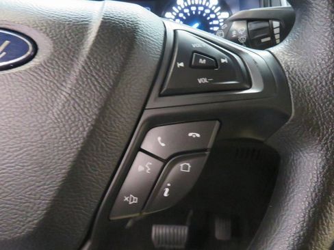 Used 2019 Ford Edge SE image 24