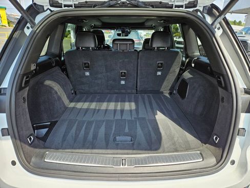 Used 2023 Jeep Grand Cherokee Summit w/ Luxury Tech Group V AWD/4WD image 13