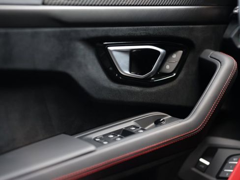 Used 2024 Lamborghini Urus Performante image 42