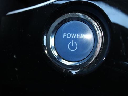 Used 2021 Toyota Prius Prime LE FWD image 28