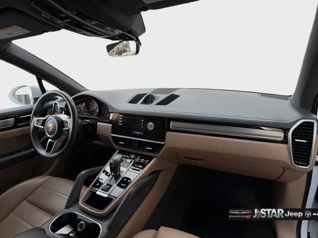 Used 2023 Porsche Cayenne Platinum Edition AWD/4WD image 11