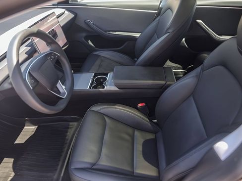 Used 2025 Tesla Model 3 Long Range RWD image 9