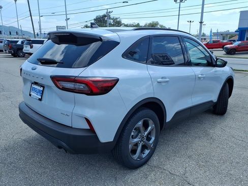 Used 2025 Ford Escape ST-Line AWD/4WD image 4