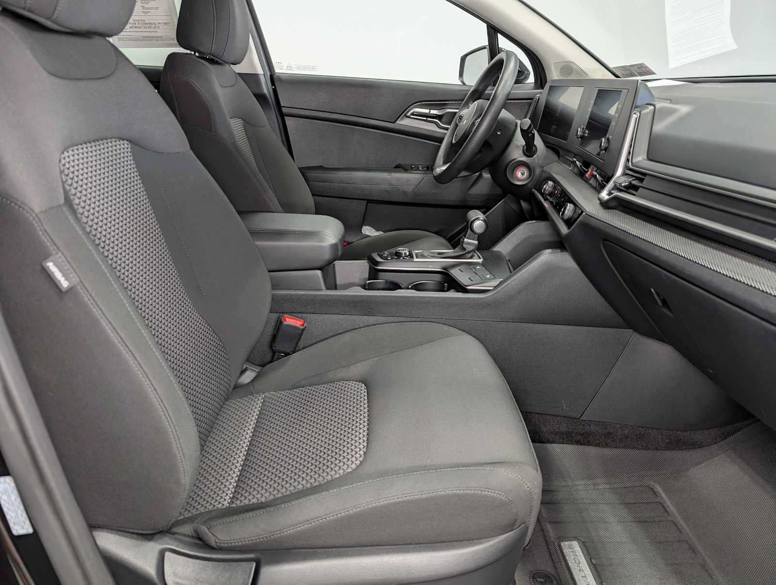 Certified 2025 Kia Sportage LX AWD/4WD image 39