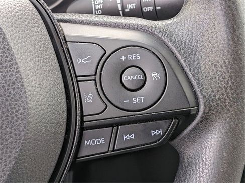 Used 2019 Toyota RAV4 XLE image 21