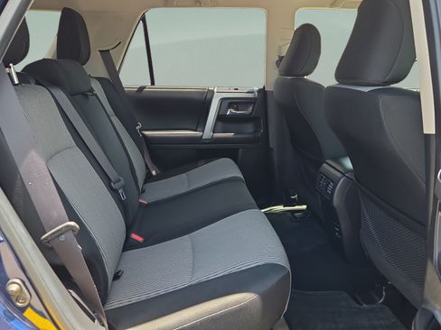 Used 2016 Toyota 4Runner SR5 RWD image 15