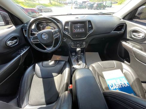 Used 2019 Jeep Cherokee Latitude Plus w/ Cold Weather Group AWD/4WD image 24