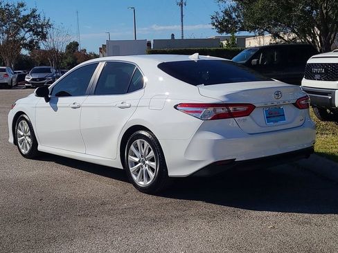 Used 2019 Toyota Camry LE image 13