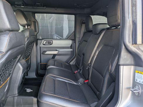 Used 2023 Ford Bronco Badlands w/ Sasquatch Package image 22