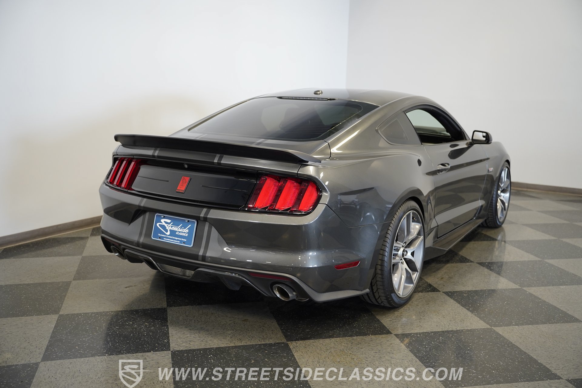 Used 2016 Ford Mustang GT Premium RWD image 12