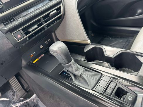 Used 2025 Toyota Camry LE w/ Convenience Package FWD image 11