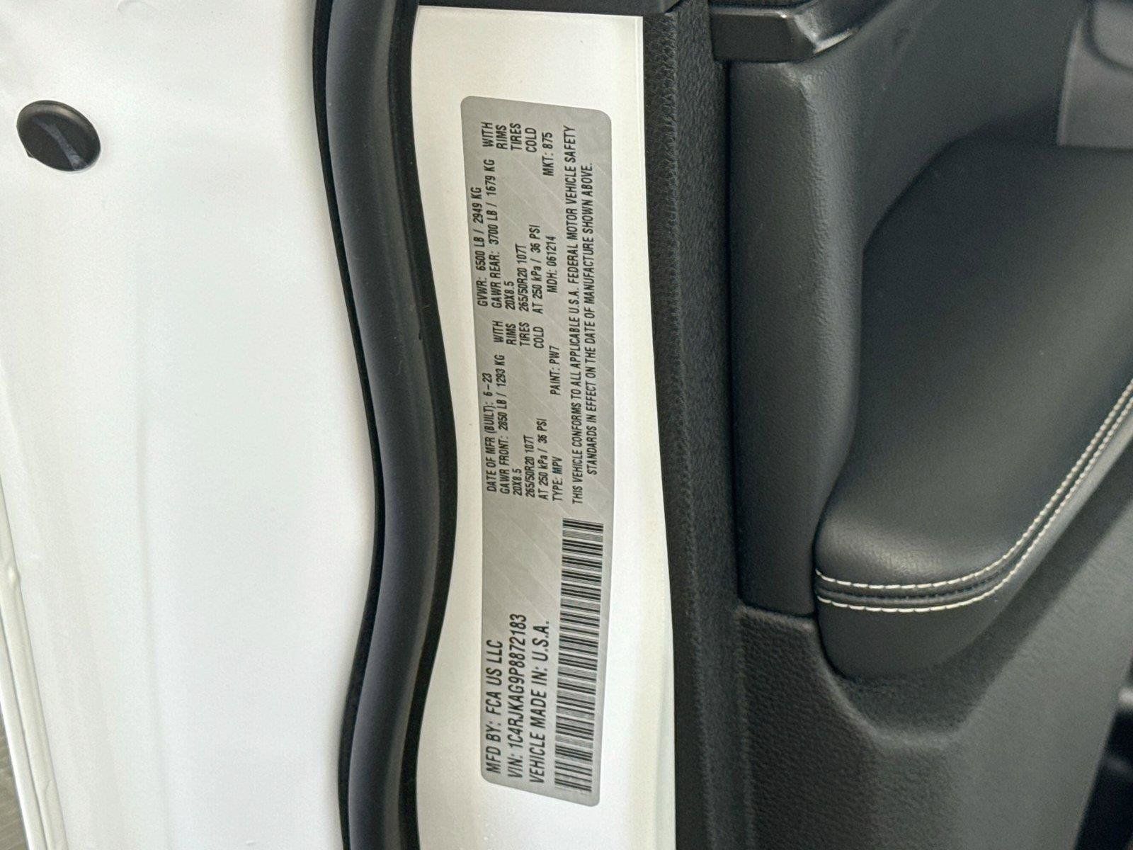 Used 2023 Jeep Grand Cherokee L Laredo AWD/4WD image 25