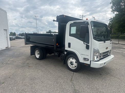 New 2024 Chevrolet Low Cab Forward image 7