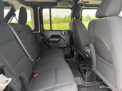 Used 2022 Jeep Wrangler Unlimited Sport AWD/4WD image 29