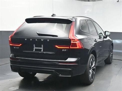 Used 2025 Volvo XC60 B5 Plus w/ Protection Package Premier image 7