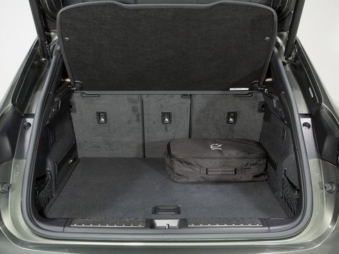 Certified 2024 Porsche Macan Turbo Electric image 29