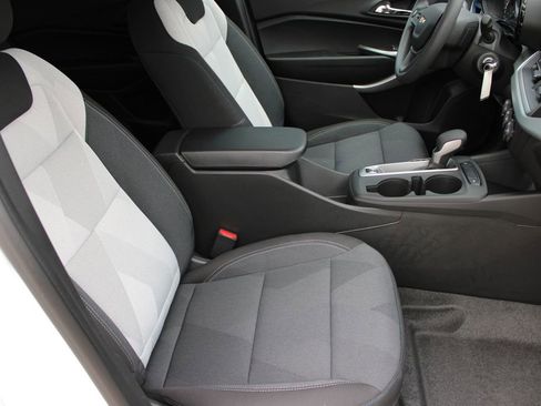 New 2026 Chevrolet Trax LS image 18