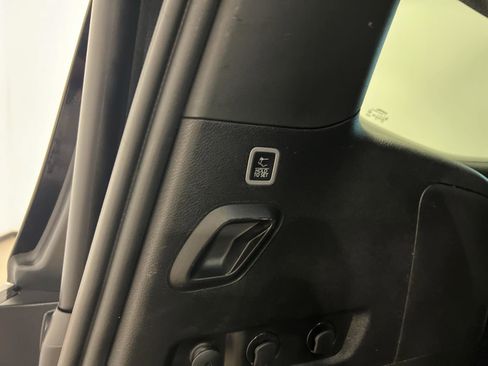 Used 2022 Jeep Wagoneer Series III w/ Flexible Seating Group AWD/4WD image 37