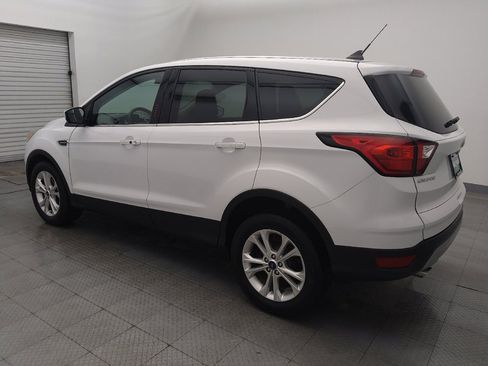 Used 2019 Ford Escape SE image 3