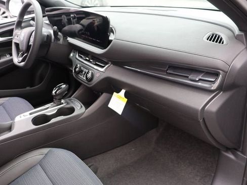 New 2026 Buick Envista Sport Touring FWD image 8