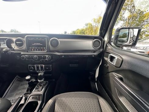 Used 2021 Jeep Wrangler Sport AWD/4WD image 27